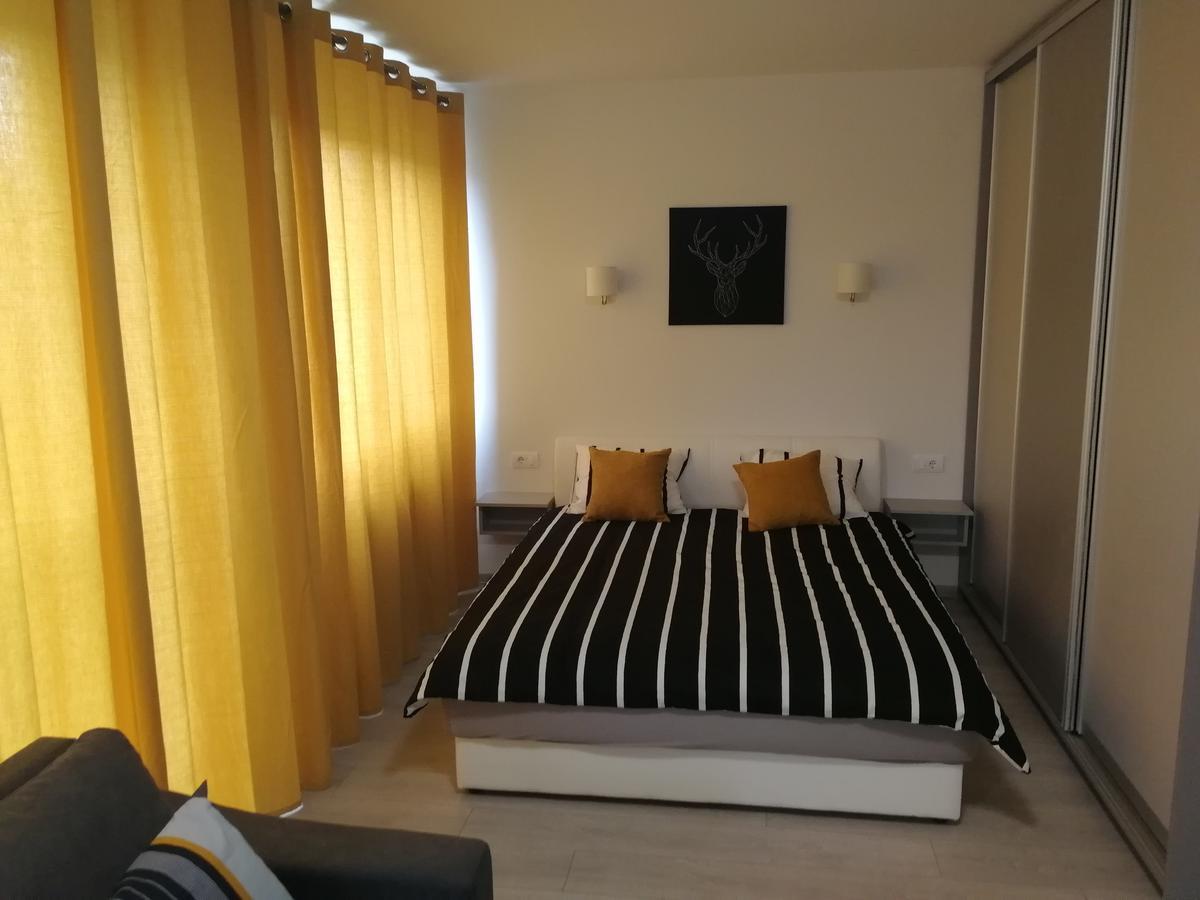 Apartment Oasis Banovo Brdo-Ada Ciganlija เบลเกรด ภายนอก รูปภาพ