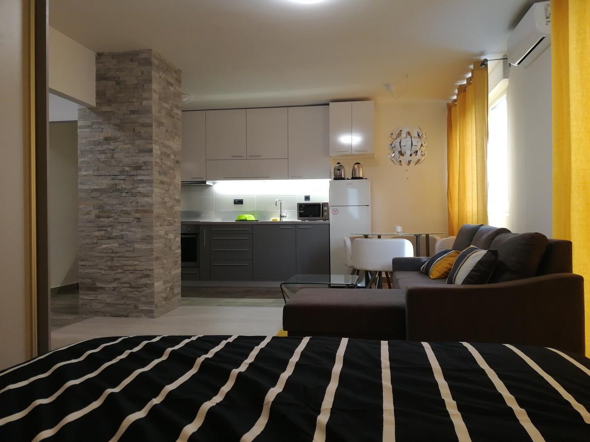 Apartment Oasis Banovo Brdo-Ada Ciganlija เบลเกรด ภายนอก รูปภาพ