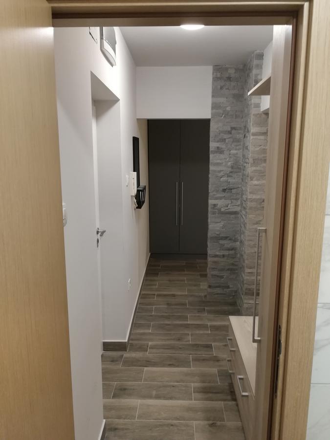 Apartment Oasis Banovo Brdo-Ada Ciganlija เบลเกรด ภายนอก รูปภาพ